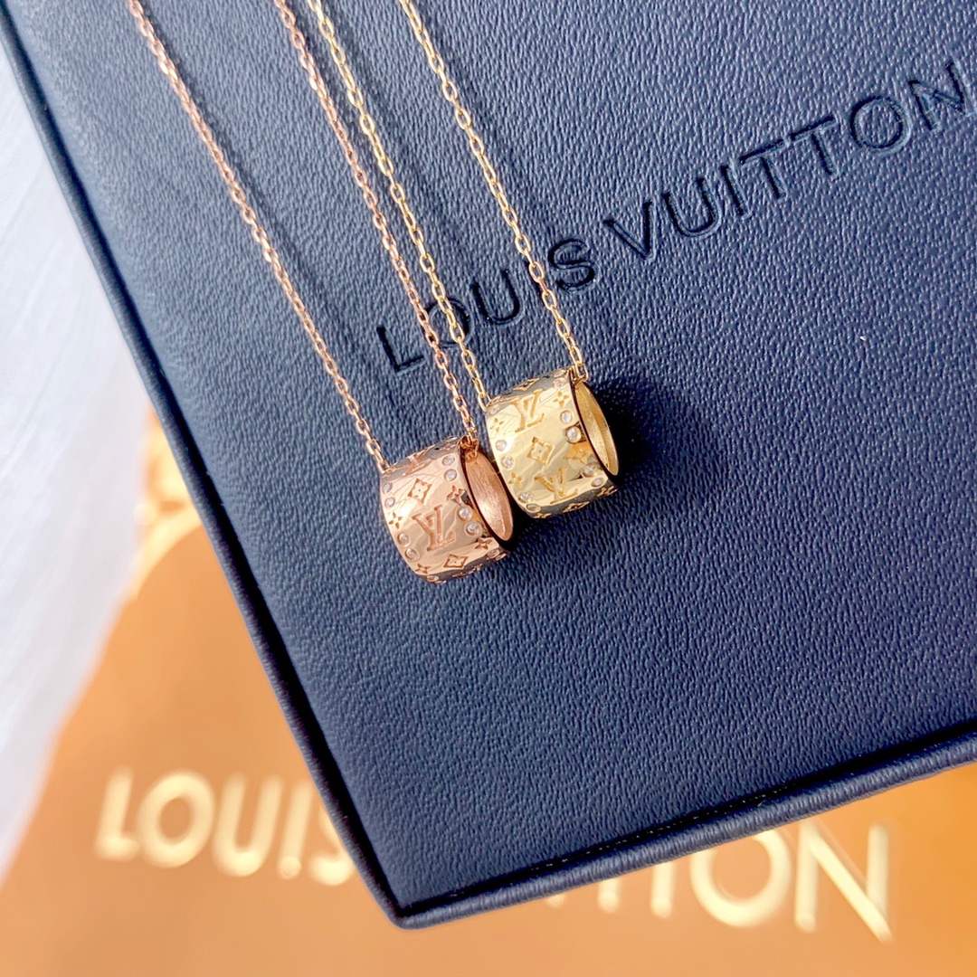 Louis Vuitton AAA
 Jewelry Necklaces & Pendants Set With Diamonds