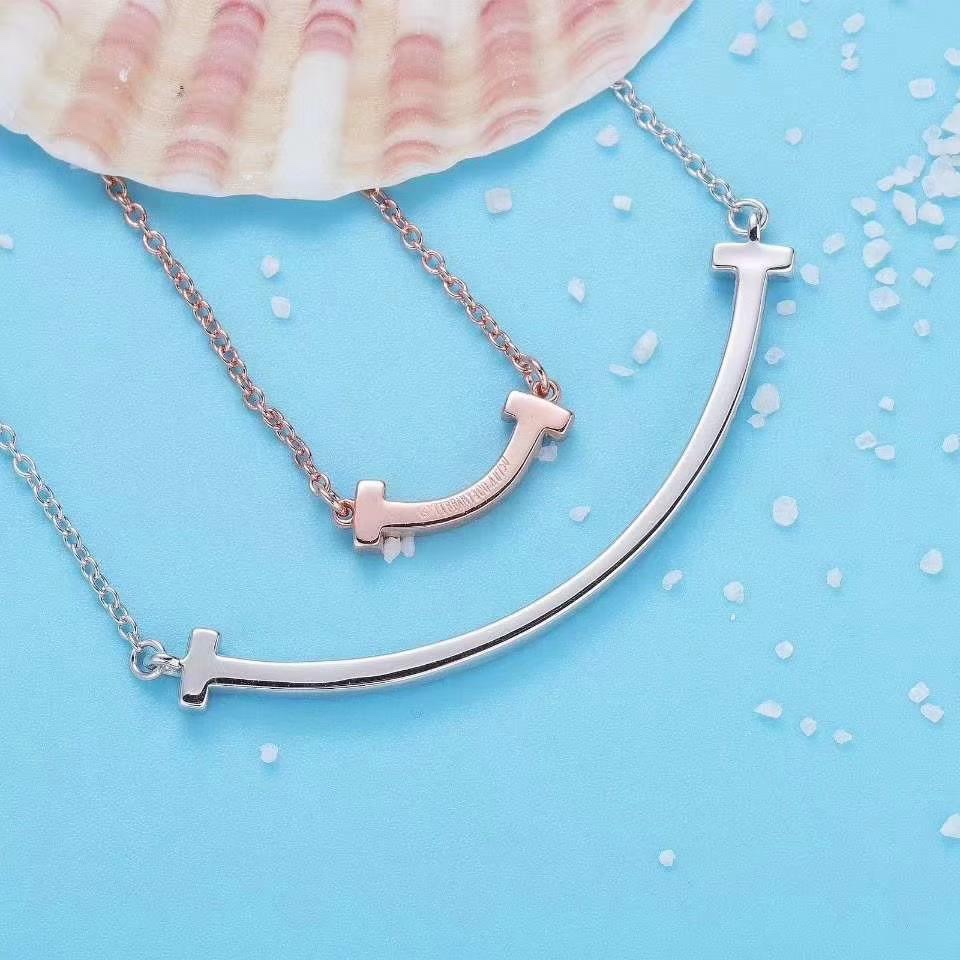 Tiffany & Co. Tiffany&Co. T 系列Smile 项链 纯银