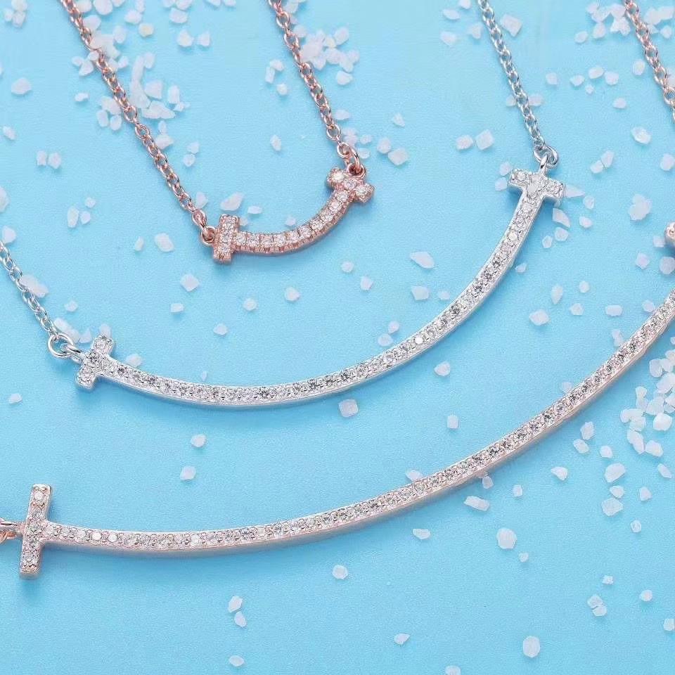 Tiffany & Co. Tiffany&Co. T 系列Smile 项链 纯银