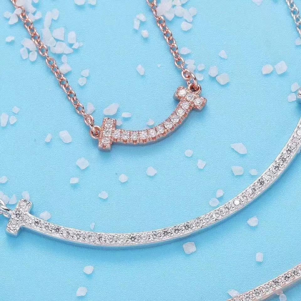 Tiffany & Co. Tiffany&Co. T 系列Smile 项链 纯银