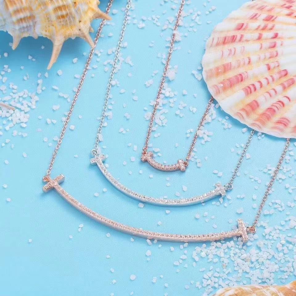 Tiffany & Co. Tiffany&Co. T 系列Smile 项链 纯银