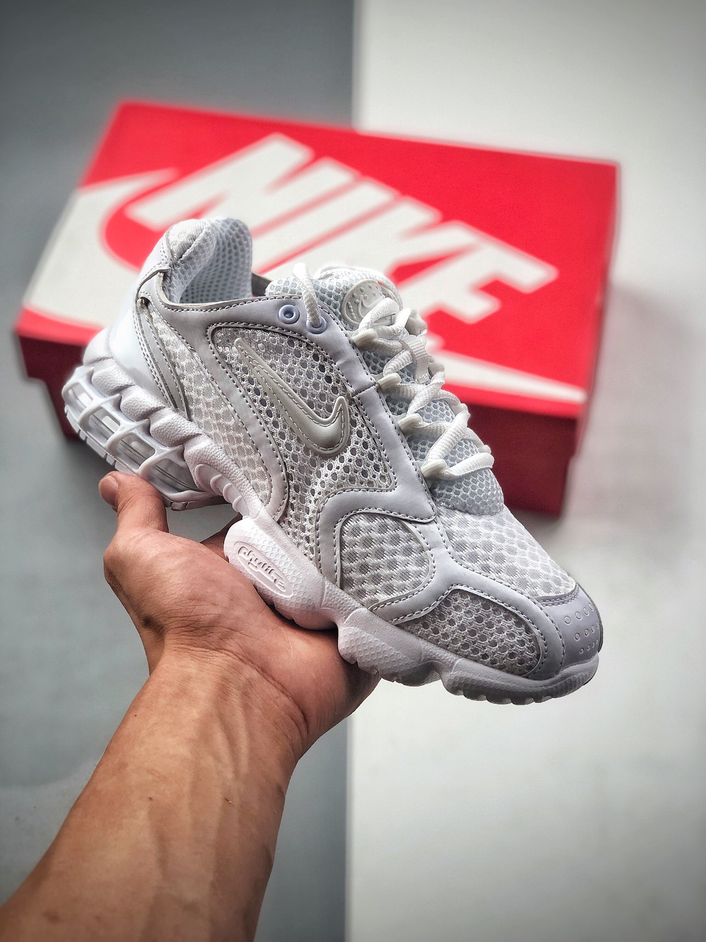 200  Nike Zoom Spiridon Caged 2 纯白不同于 Stussy x Nike 联名款CJ1288-100