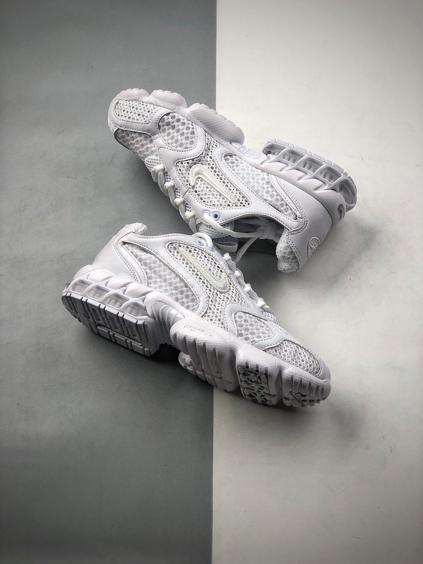 200  Nike Zoom Spiridon Caged 2 纯白不同于 Stussy x Nike 联名款CJ1288-100
