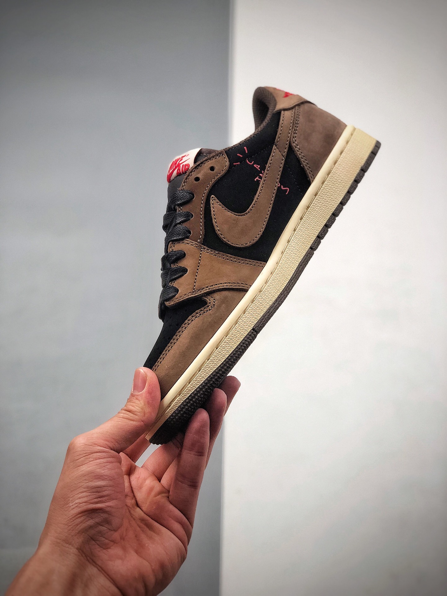280 Travis Scott x Air Jordan AJ1 Low 倒钩TS联名低帮板鞋 CQ4277-001