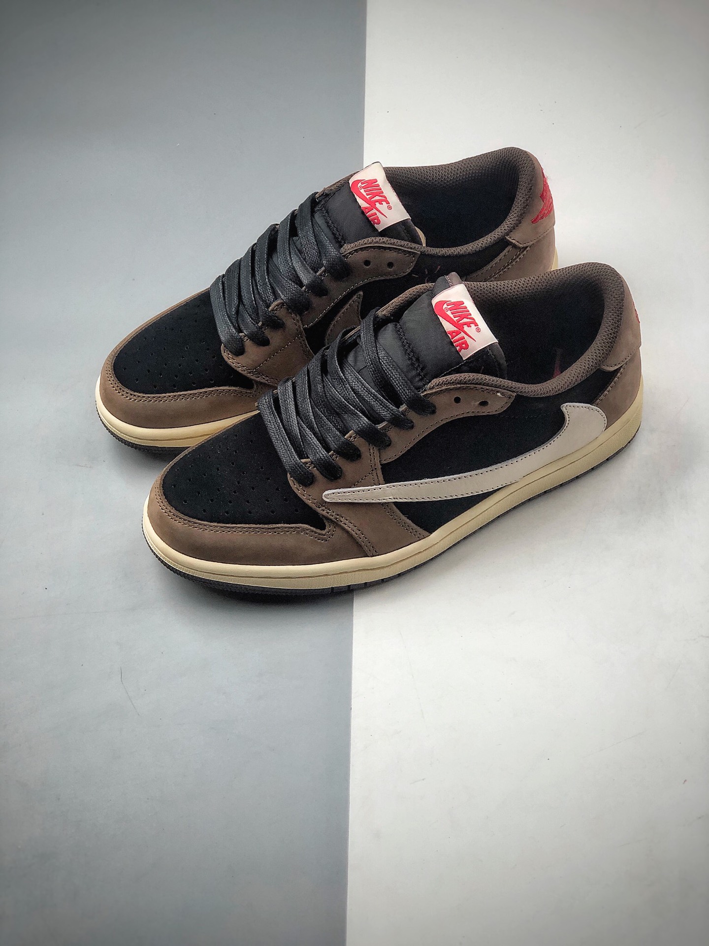 280 Travis Scott x Air Jordan AJ1 Low 倒钩TS联名低帮板鞋 CQ4277-001