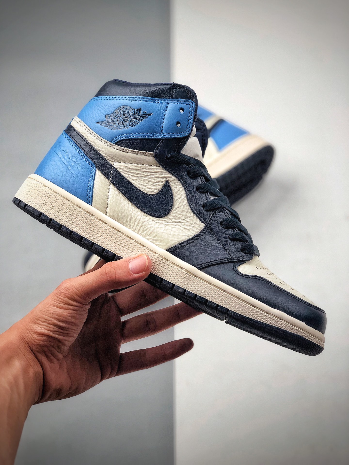 420 Air Jordan 1 High OG “Dark Mocha” 555088-140