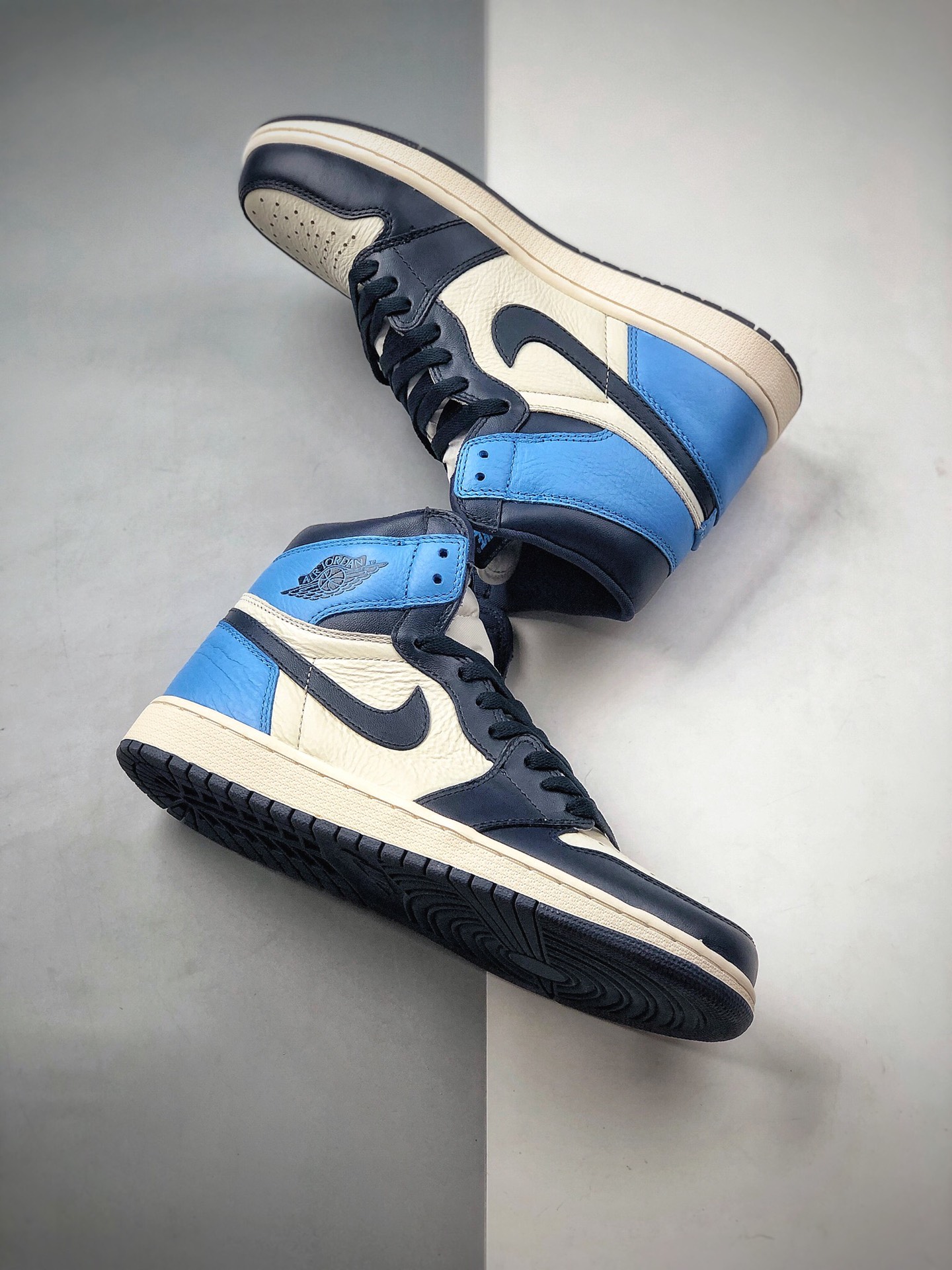 420 Air Jordan 1 High OG “Dark Mocha” 555088-140