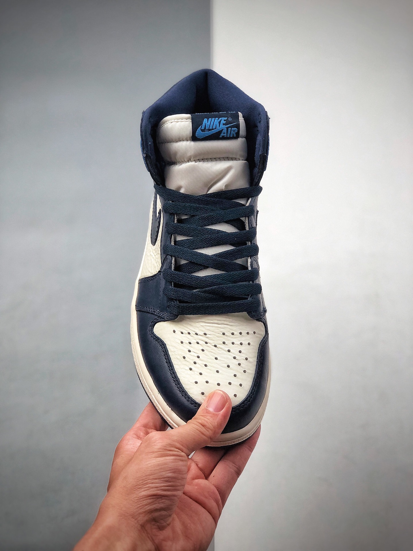 420 Air Jordan 1 High OG “Dark Mocha” 555088-140