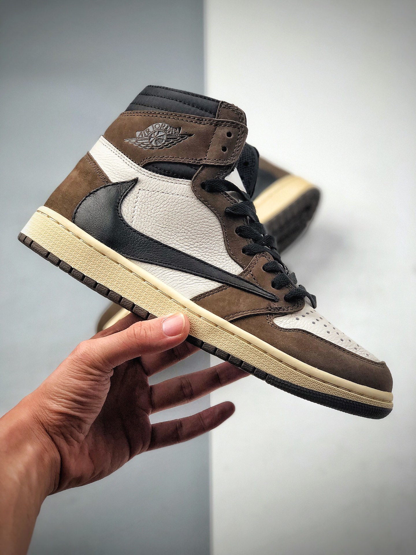 420 斯科特Travis Scott x Nike Air Jordan 1 Retro High OG“Cactus Jack”乔丹一代高帮百搭文化运动篮球鞋“反勾深棕白黑”CD4487-100