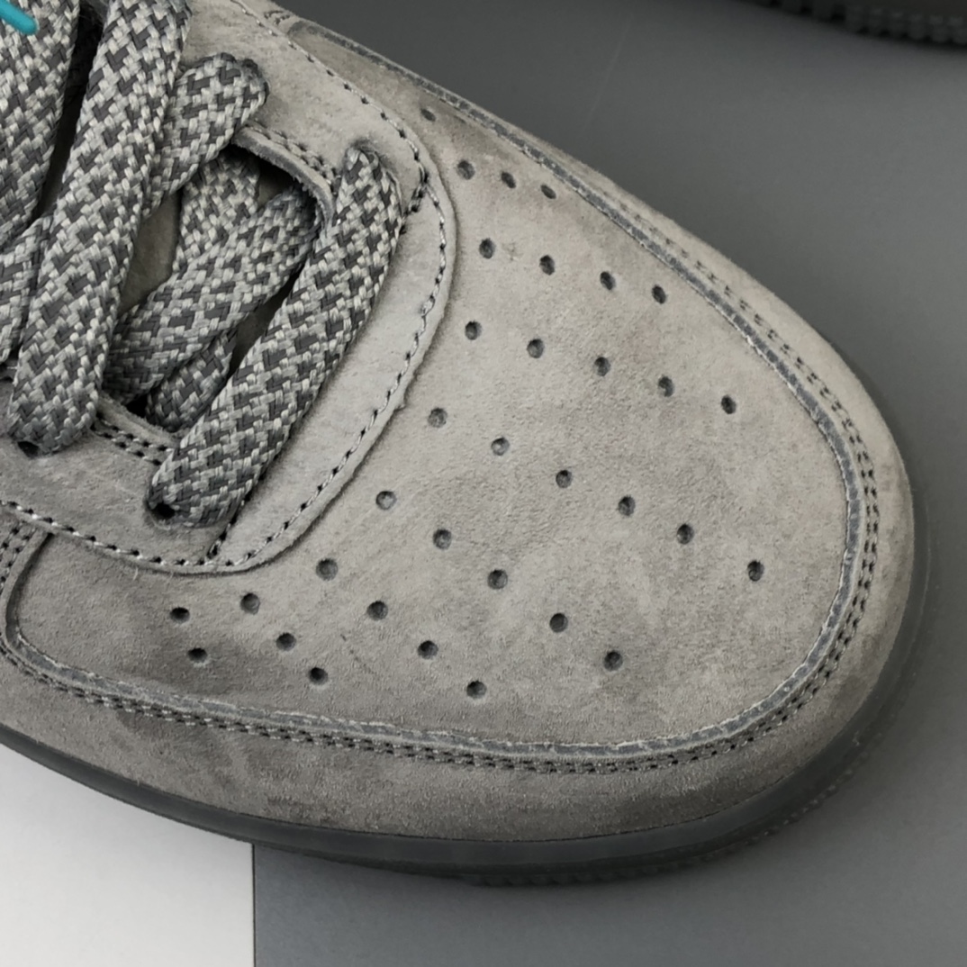 260 Reigning Champ x Nike Air Force 1 High '07 空军一号运动休闲板鞋 GB1119-198