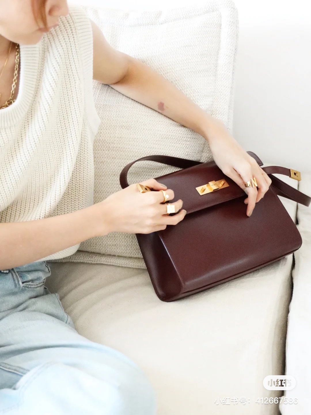 Ysl 𝑴𝒂𝒏𝒉𝒂𝒕𝒕𝒂𝒏 29CM曼哈顿法棍包 579271酒红色牙签纹金扣