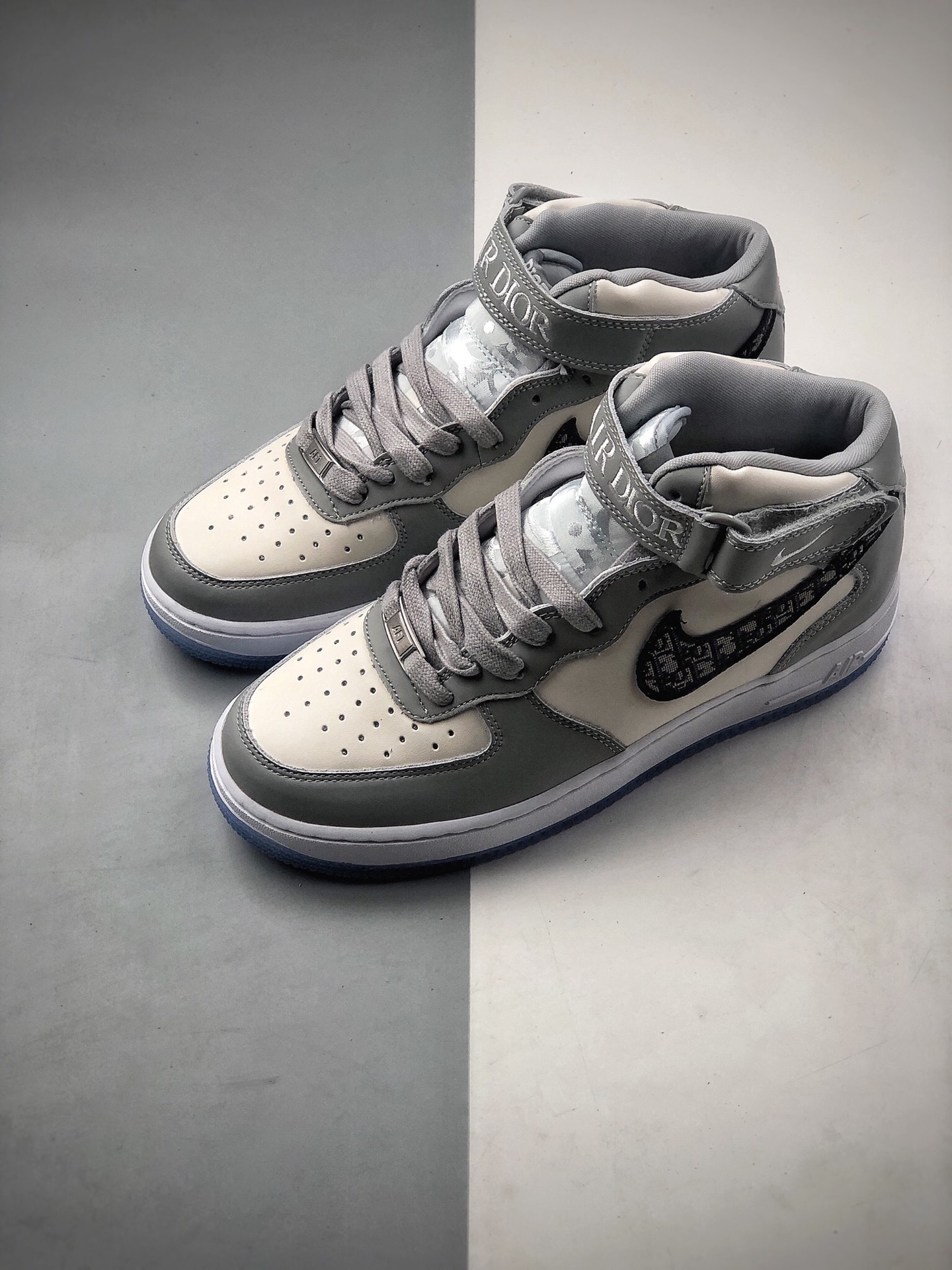 250 公司级Nike Air Force 1 RNike WMNS GUCCI 为经典设计注入玩味元素品牌CN8606-009