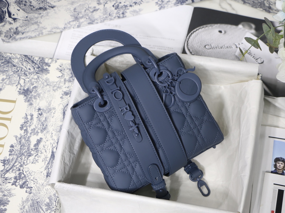 Dior Lady 磨砂啞光 calfskin 藤格紋 手提包