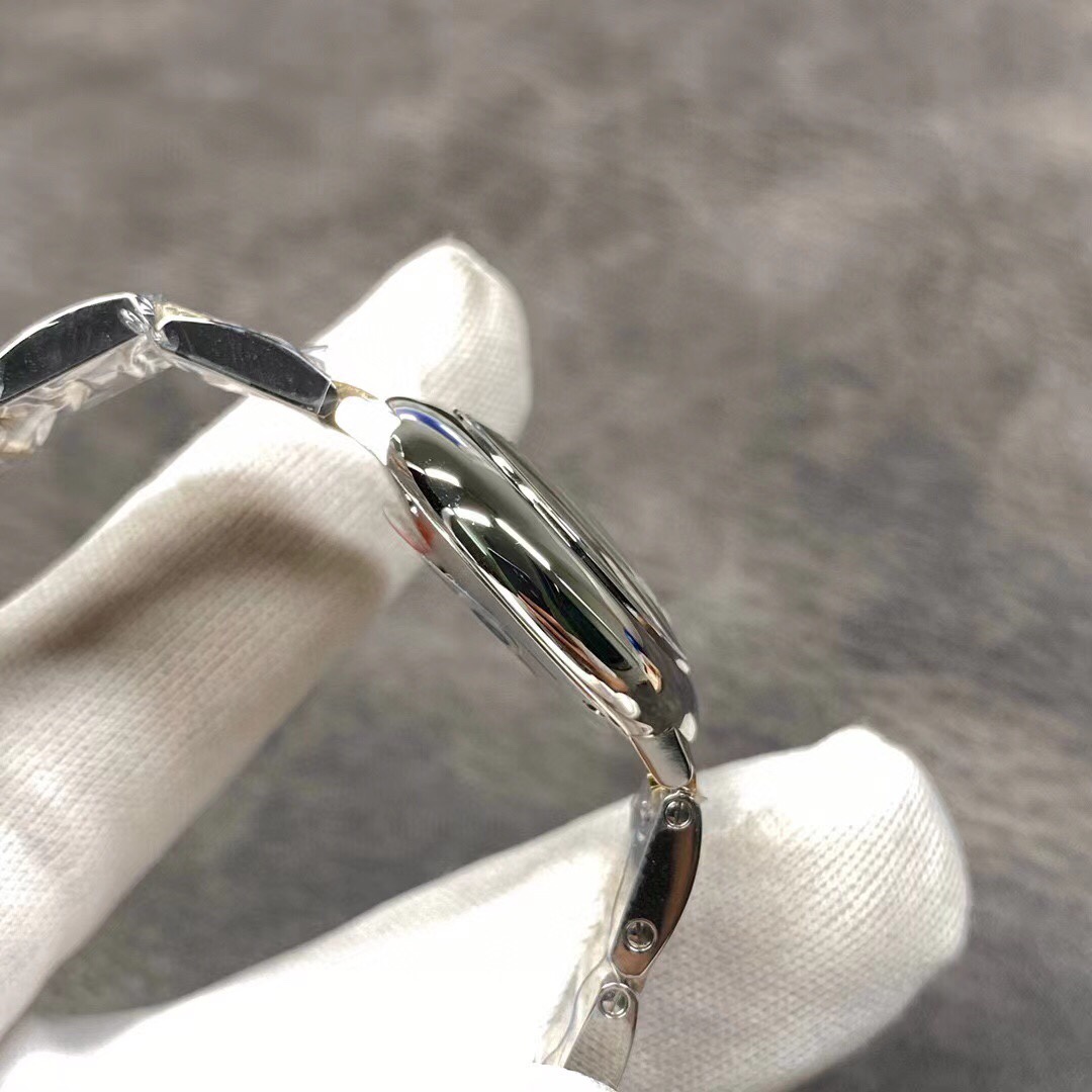 Cartier 卡Di亚蓝气球系列28尺寸间金女表