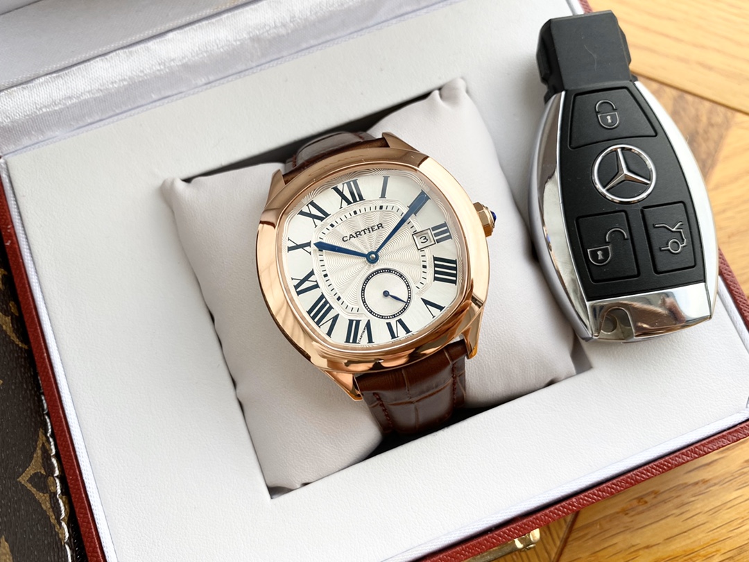 卡地亚-CARTIER DRIVE DE CARTIER 男士腕表 - 精钢与小牛皮の融合