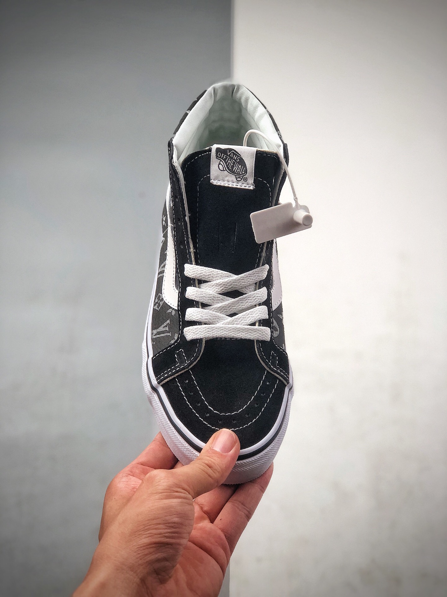 160  Vans 联名 Lv  Logo高帮 经典系列 Sk8-Hi  VN0A4BV8TY9