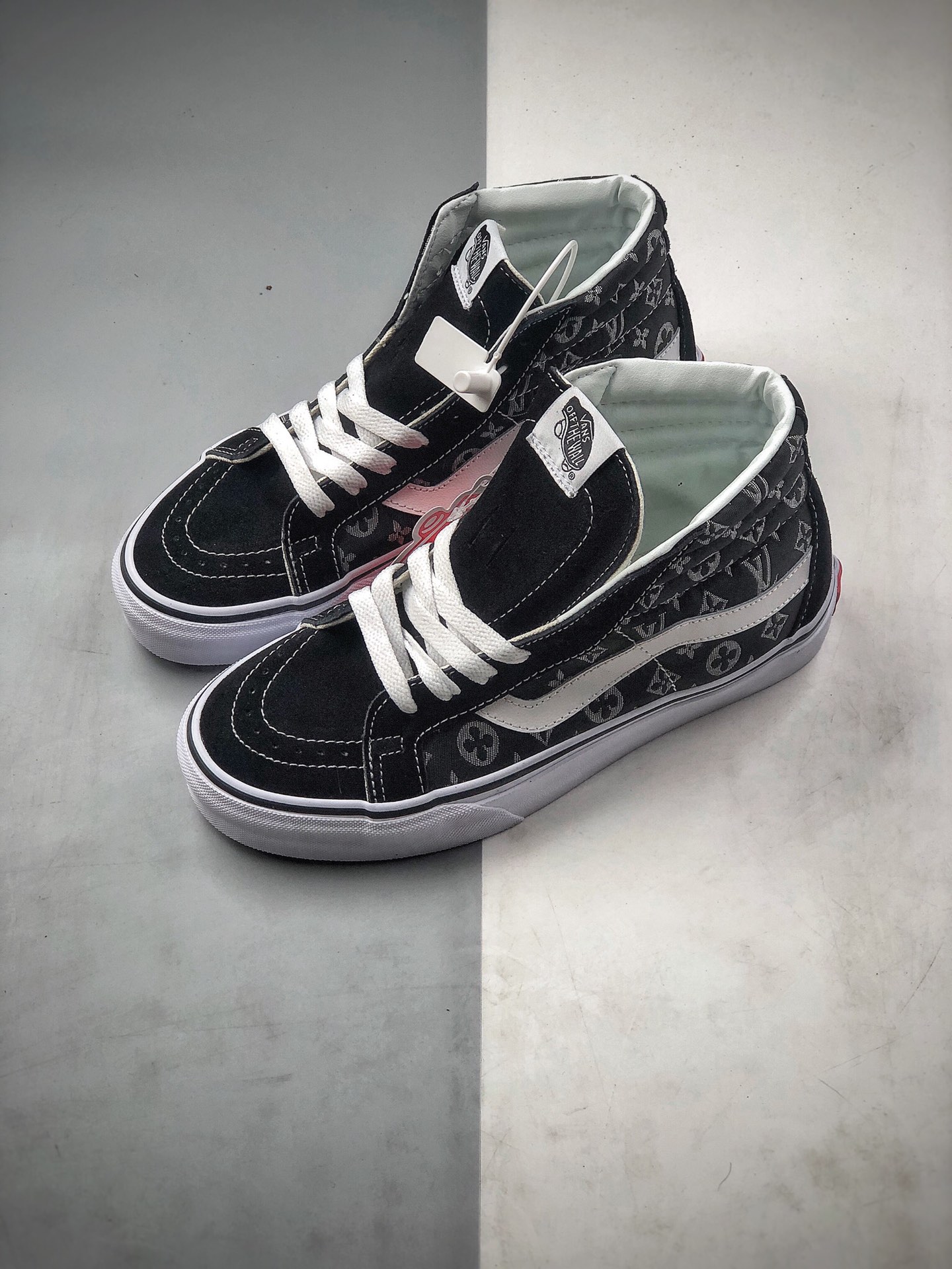 160  Vans 联名 Lv  Logo高帮 经典系列 Sk8-Hi  VN0A4BV8TY9
