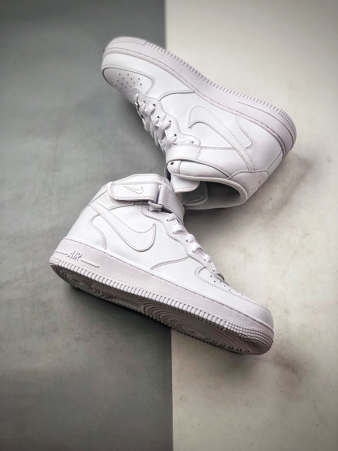 200 NIKE AIR FORCE 1 ‘07 空军一号经典高帮百搭休闲运动板鞋315123-111