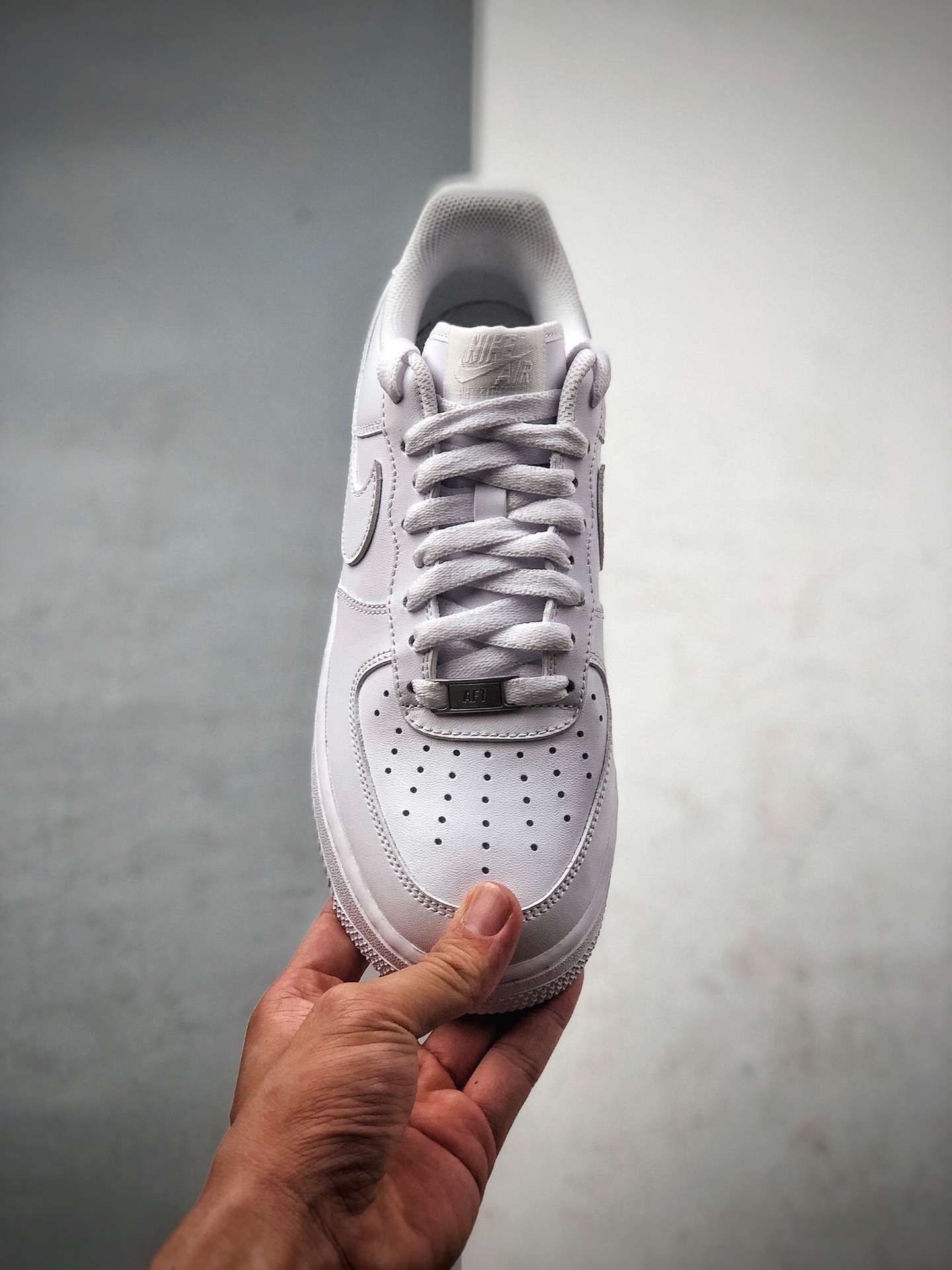 180 NIKE AIR FORCE 1 ‘07 空军一号经典低帮百搭休闲运动板鞋  315123-111