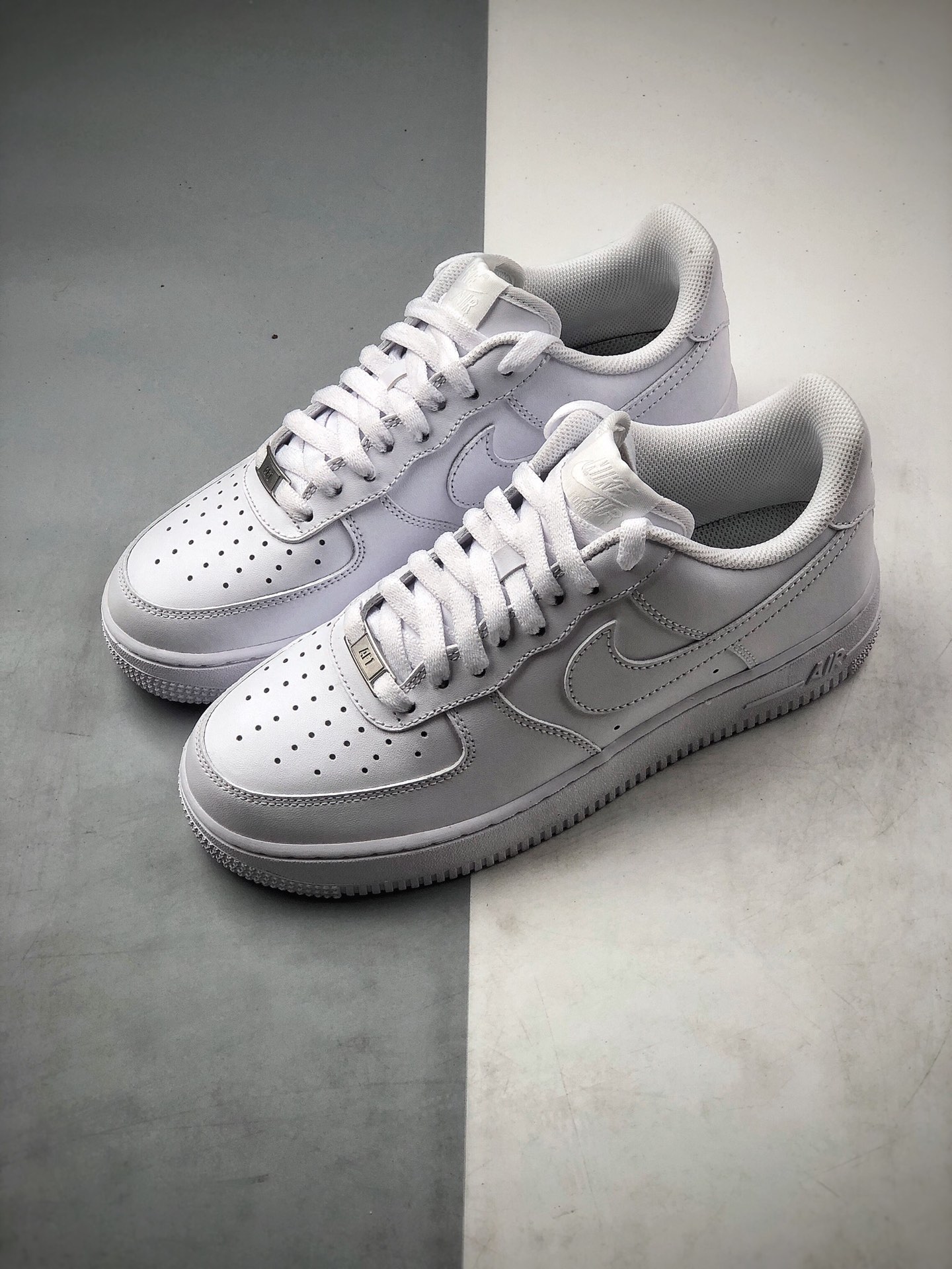 180 NIKE AIR FORCE 1 ‘07 空军一号经典低帮百搭休闲运动板鞋  315123-111
