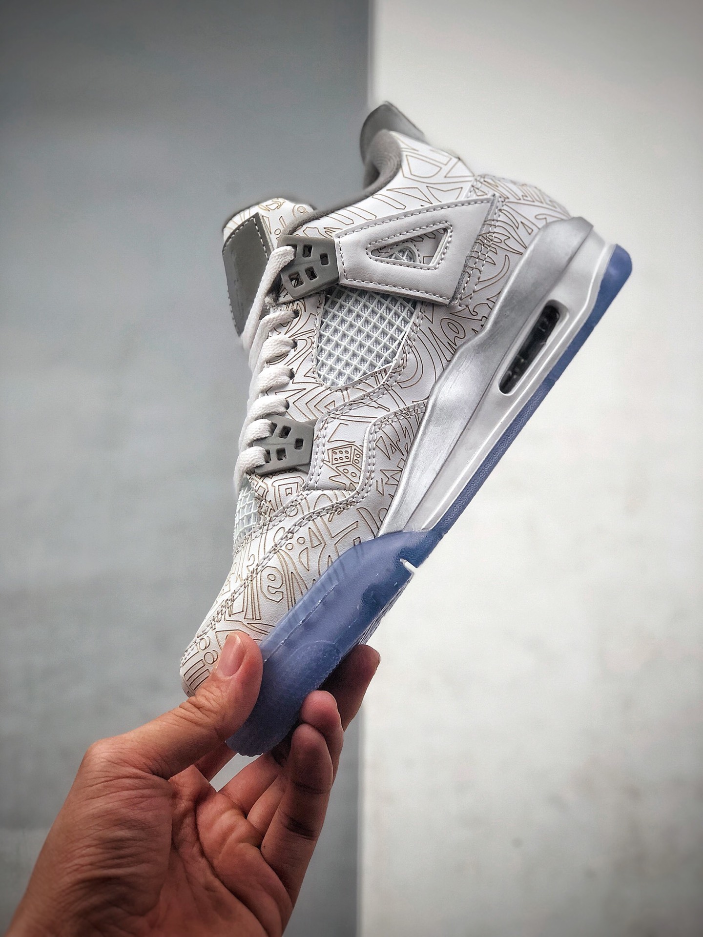200 公司级Air Jordan 4 Retro Laser 镭射 AJ4 705333-105