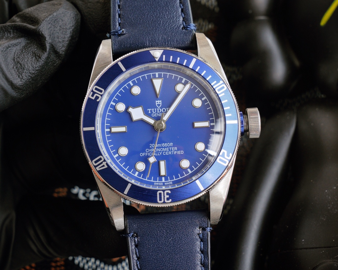 NO:947331,TUDOR Biwan series is equipped with a fully automatic mechanical movement, size 42mm, coated glass, stainless steel strap with original buckle, a new interpretation of retro Tudor,19860909帝舵 TUDOR 碧湾型系列 搭载全自动机械芯 尺寸42mm 镀膜玻璃 精钢表带原装扣 复古帝陀 全新演绎,,Watch
