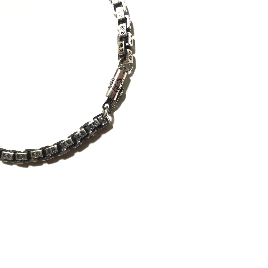 Chrome Hearts MZ出品 开版 【新品上架】𝐂𝐡𝐫𝐨𝐦𝐞 𝐡𝐞𝐚𝐫𝐭𝐬 克罗心方格字母手链