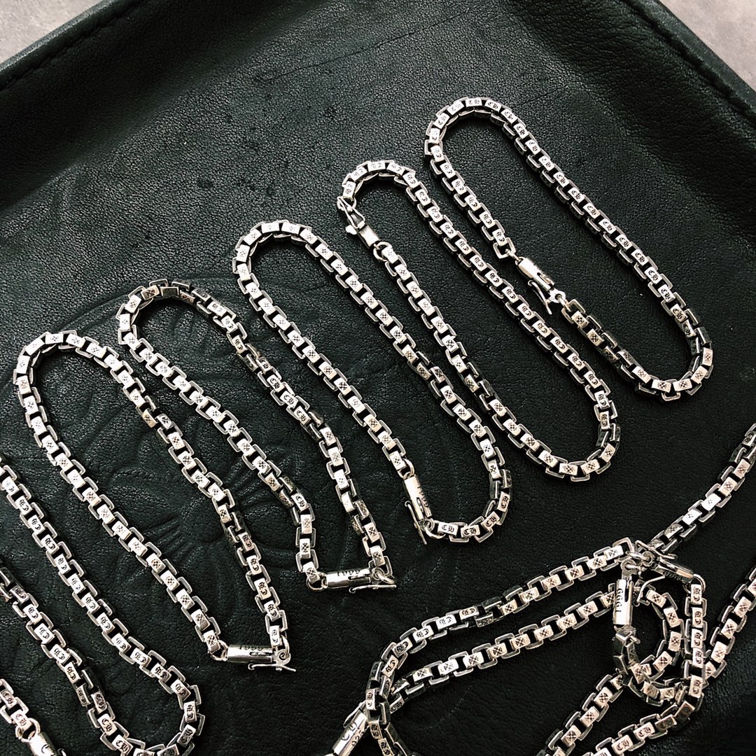 Chrome Hearts MZ出品 开版 【新品上架】𝐂𝐡𝐫𝐨𝐦𝐞 𝐡𝐞𝐚𝐫𝐭𝐬 克罗心方格字母手链