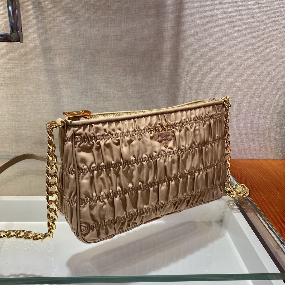 PRADA普拉达手工皱褶元素肩背包1BH171