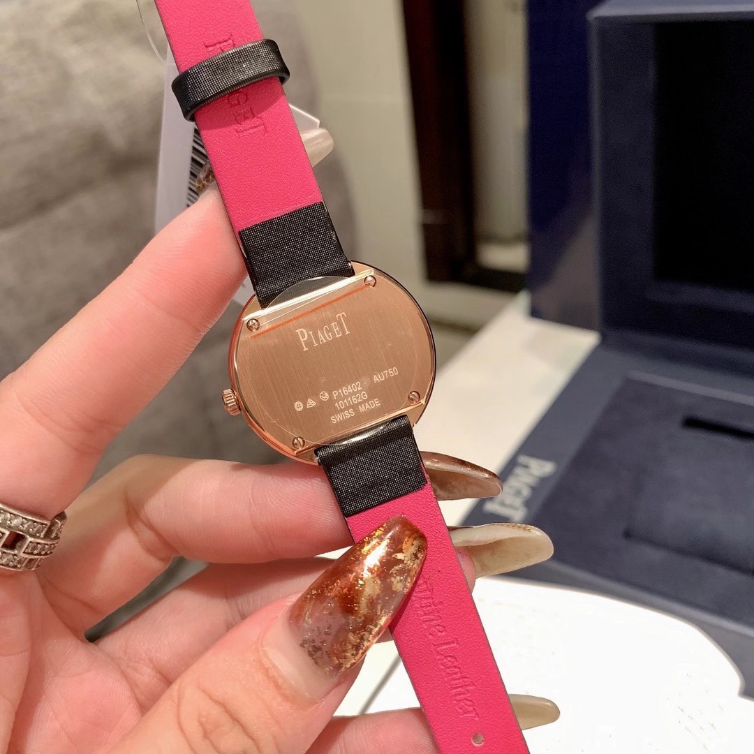 Piaget 伯爵PIAGPOSESSION系列 完美品相 360度可旋转耀眼钻圈 时来运转好寓意
