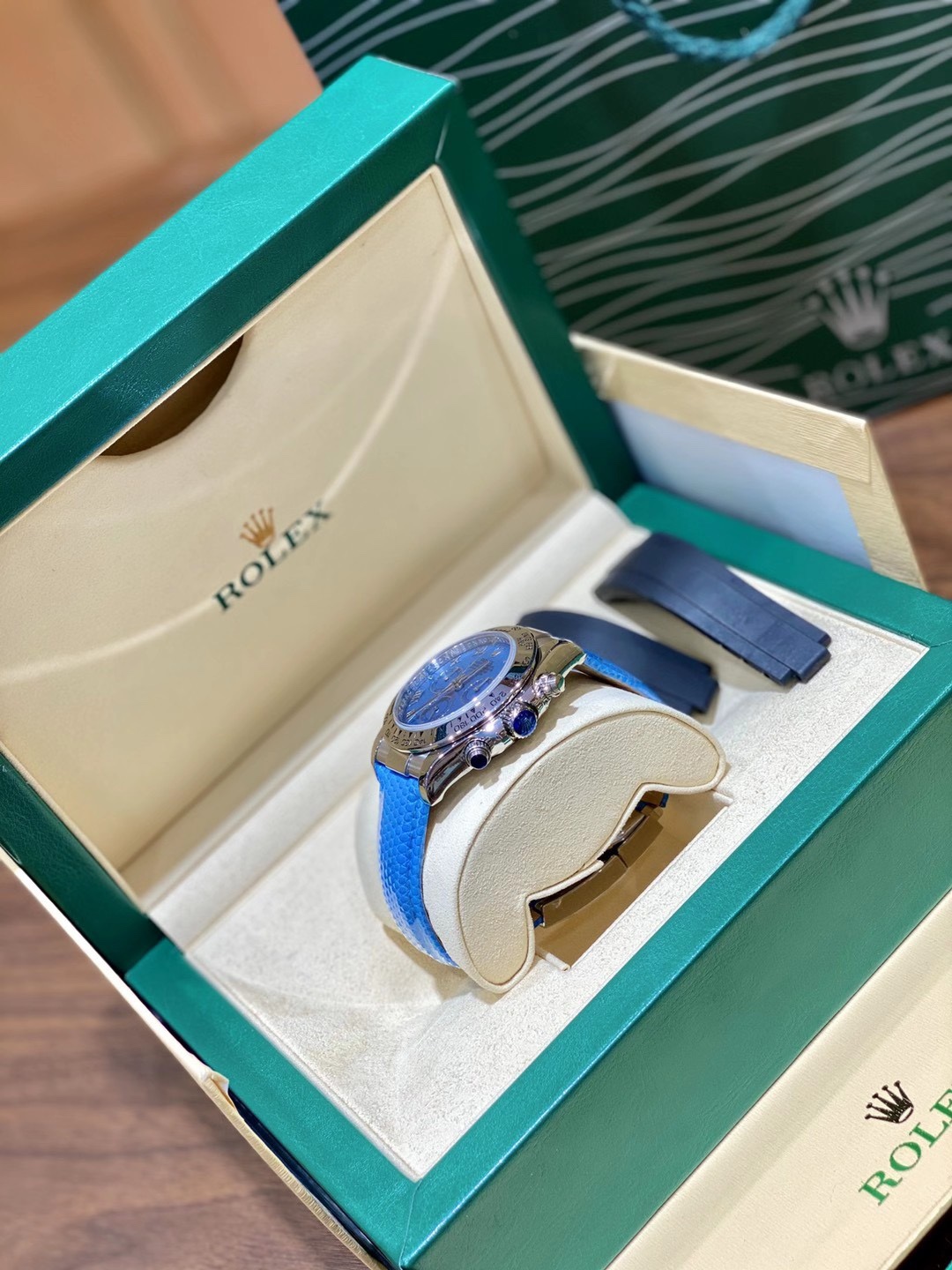 Rolex 全新劳‮士力‬潮版贝母盘迪通拿