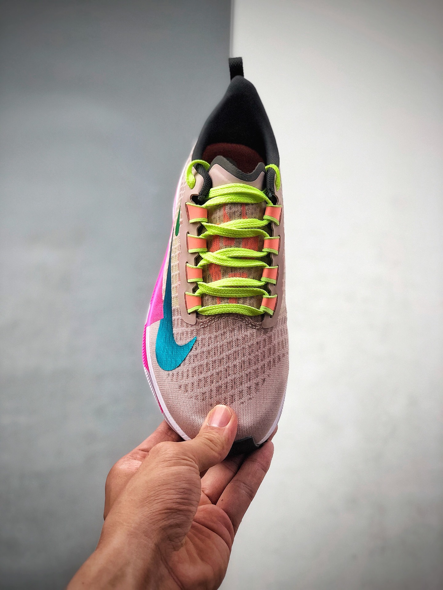 260 公司级耐克NIKE Zoom Pegasus 37 登月37代  透气缓震疾速跑鞋 CQ9977-600