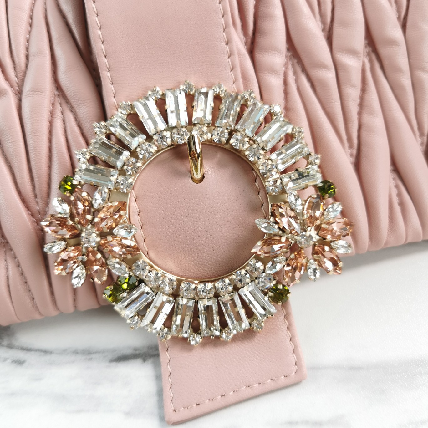 MIU MIU缪缪Matelasse顶级进口小羊皮圆环小雏菊钻扣单肩斜挎包5BH095