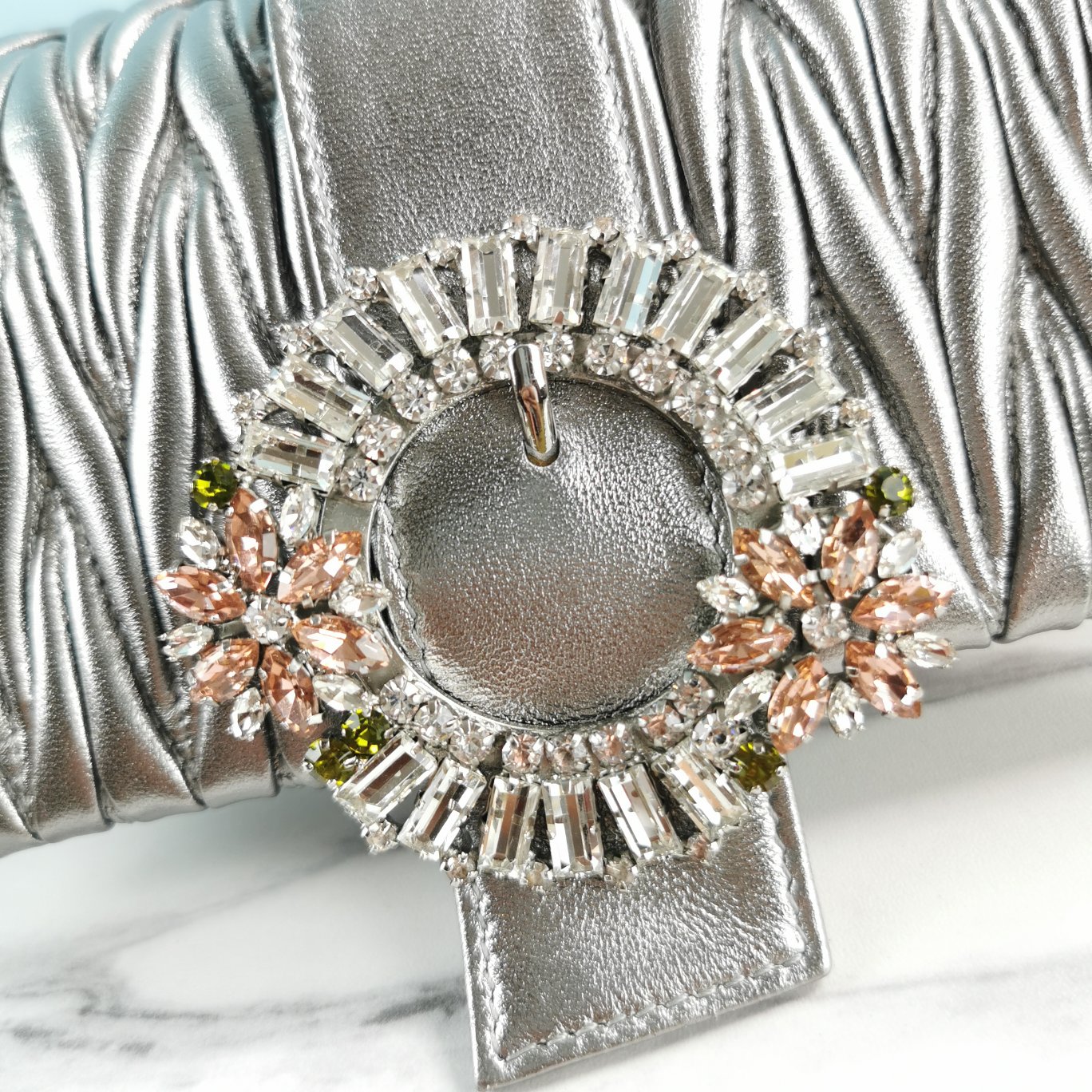 MIU MIU缪缪Matelasse顶级进口小羊皮圆环小雏菊钻扣单肩斜挎包5BH095