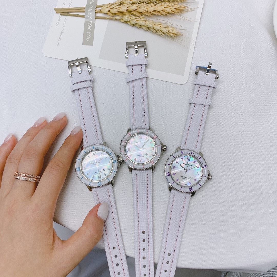 “Best Wishes for New Year with Women’s Wristwatch in Real Cow Belt” - 图片 5