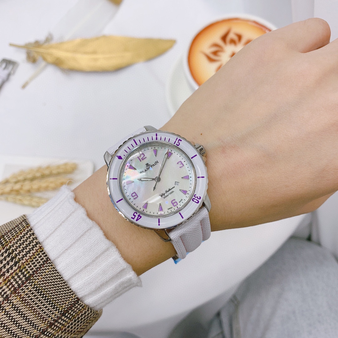 “Best Wishes for New Year with Women’s Wristwatch in Real Cow Belt” - 图片 6