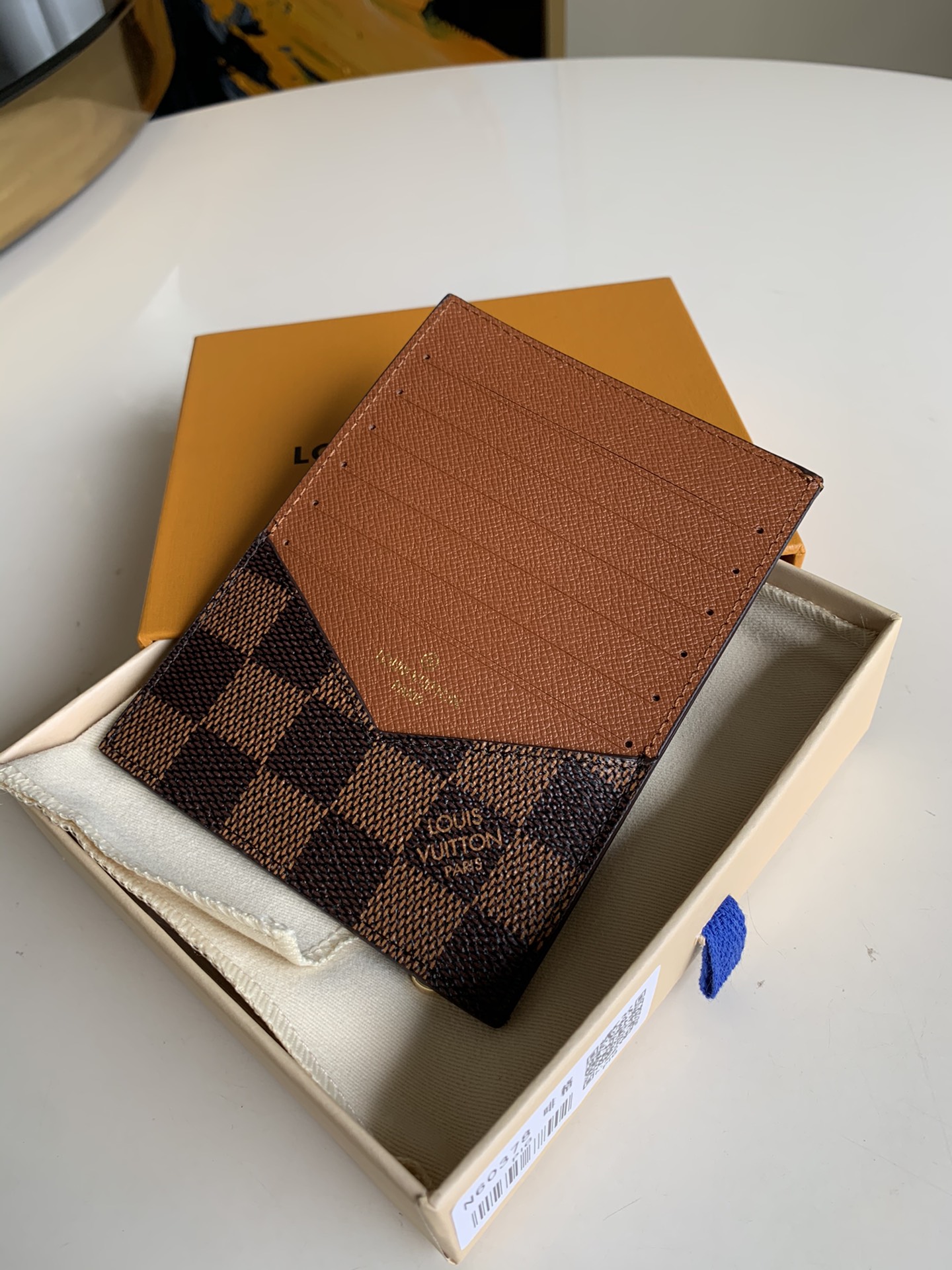 NO:396156,[Exclusive real photo N60378 gauge] ID card bag with classic Damier Graphite canvas fiber made of thin plastic design, with certificate bills and compartments, card slots, V-shaped pull and bag link patch pockets, so elegant storage needs to be carried out Size10.5x13x1cm Z.190, LV [original leather], louis vuitton19860909【独家实拍N60378咖格】ID 卡包 以经典 Damier Graphite 帆布纤造塑薄设计 有设证件票钞及隔层 卡位 V 形拉和袋口链贴袋 以致雅格调收纳需所行随 Size10.5x13x1cm Z.190,LV【原厂皮】,louis vuitton,Bag