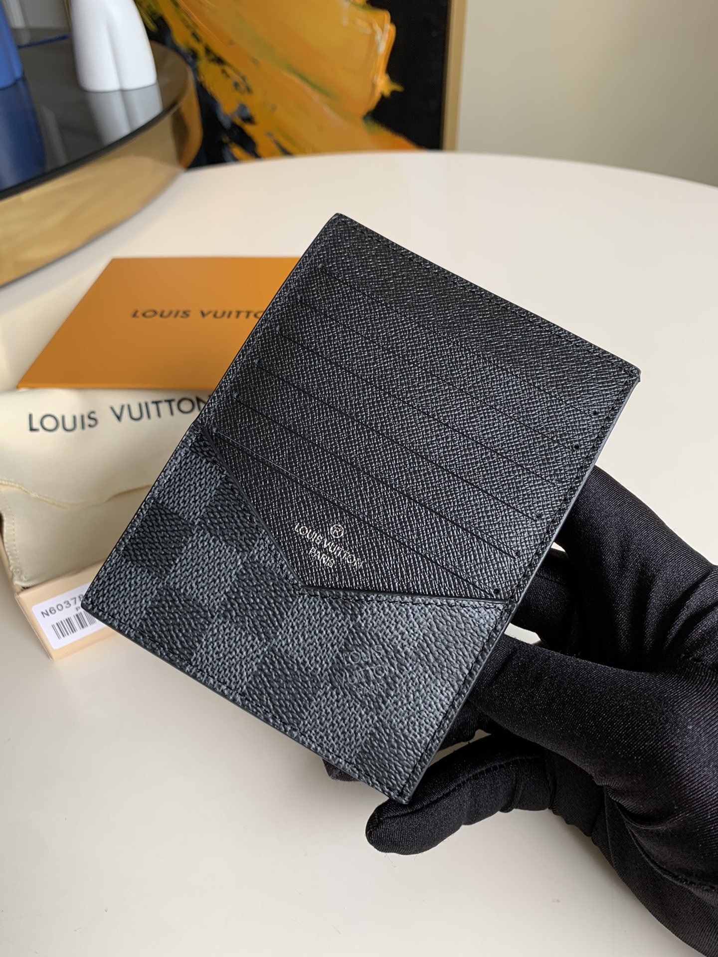 NO:396159,[Exclusive real photo N60378 blackg] ID card bag with classic Damier Graphite canvas fiber made of thin plastic design, with certificate bills and compartments, card slots, V-shaped pull and bag link patch pockets, so elegant storage needs to be carried out Size10.5x13x1cm Z.190, LV [original leather], louis vuitton19860909【独家实拍N60378黑格】ID 卡包 以经典 Damier Graphite 帆布纤造塑薄设计 有设证件票钞及隔层 卡位 V 形拉和袋口链贴袋 以致雅格调收纳需所行随 Size10.5x13x1cm Z.190,LV【原厂皮】,louis vuitton,Bag