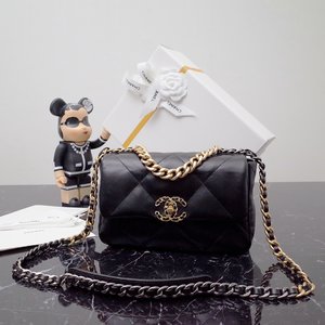 Chanel Classic Flap Bag Crossbody & Shoulder Bags Only sell high-quality Sheepskin Fall/Winter Collection Chains