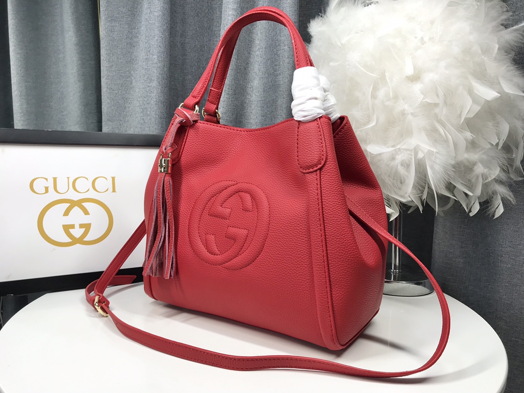  小号 G家 经典款式从不落后的版型！一直走在时尚尖端！大气，休闲！手提斜挎两用！这是一款风靡欧美的手袋