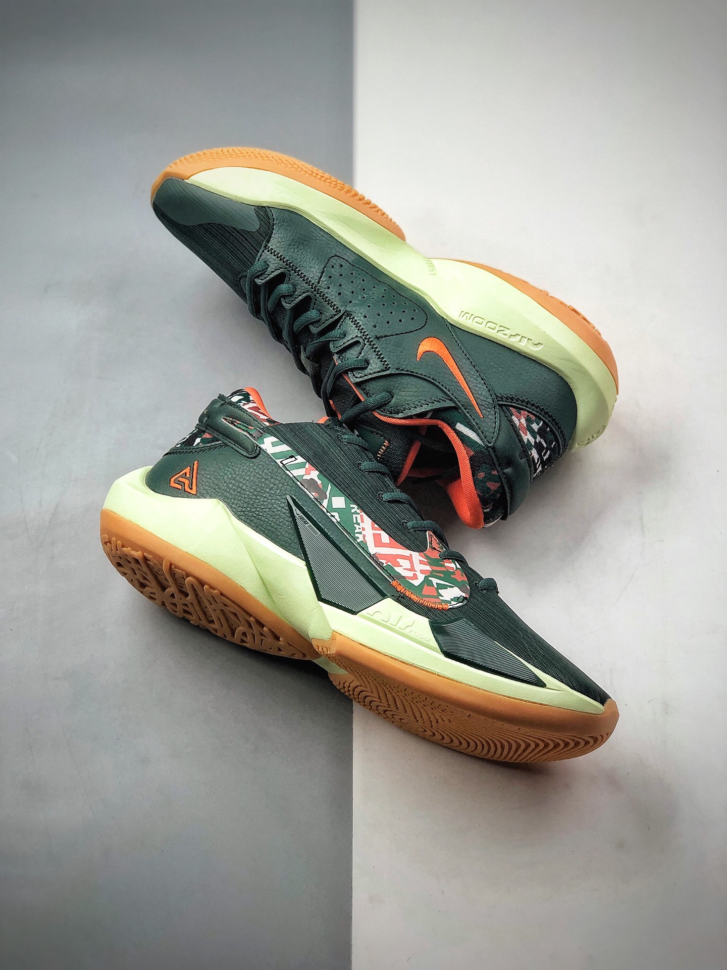200 字母哥第二代签名球鞋来袭，耐克Nike Zoom Freak 2 二代字母哥签名低帮休闲运动篮球鞋CK5424-301