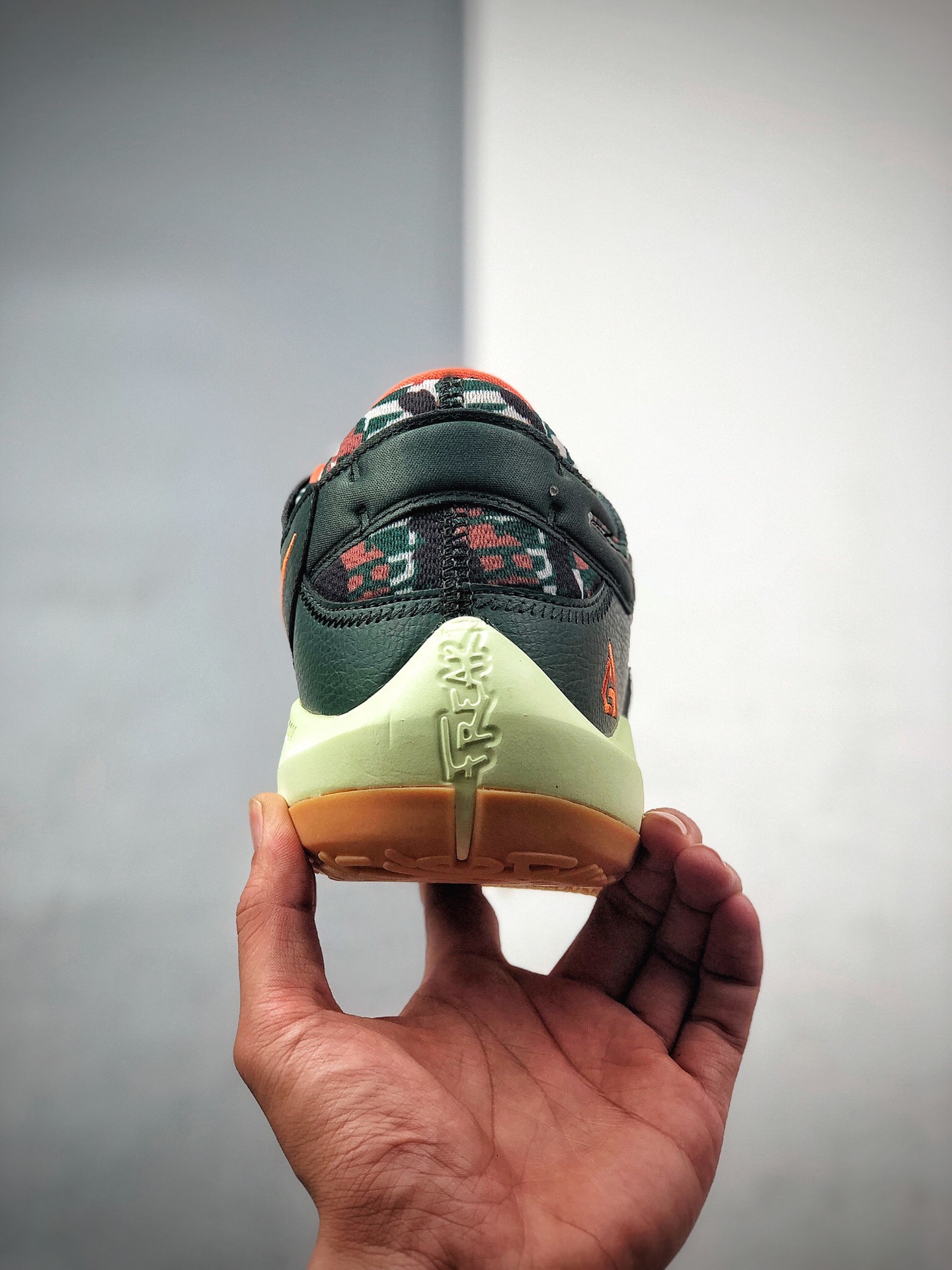 200 字母哥第二代签名球鞋来袭，耐克Nike Zoom Freak 2 二代字母哥签名低帮休闲运动篮球鞋CK5424-301