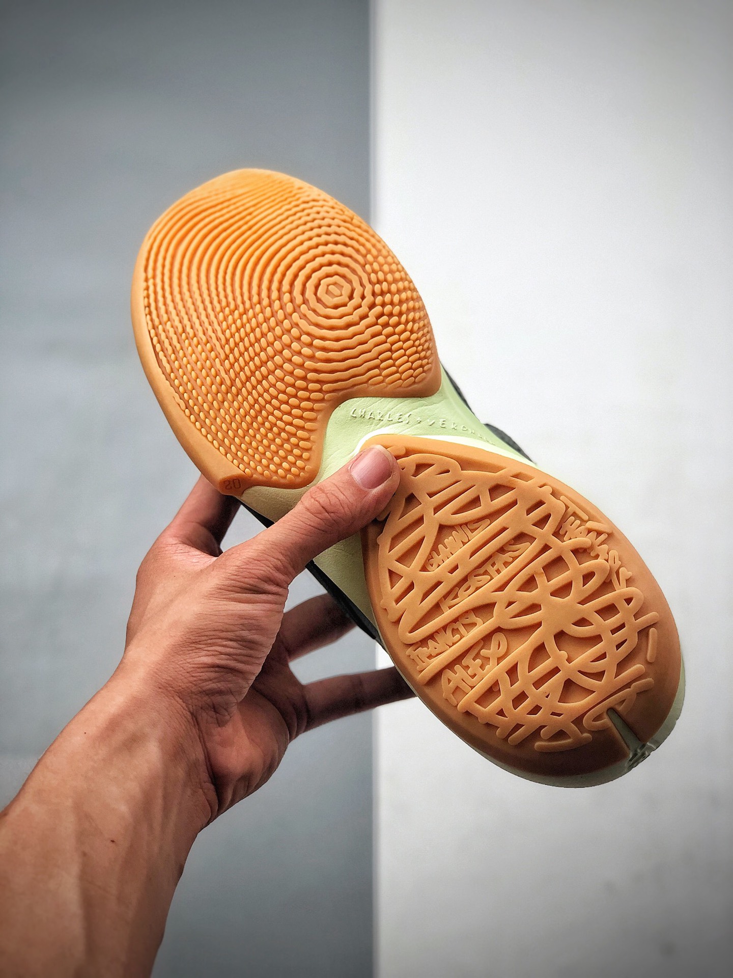 200 字母哥第二代签名球鞋来袭，耐克Nike Zoom Freak 2 二代字母哥签名低帮休闲运动篮球鞋CK5424-301