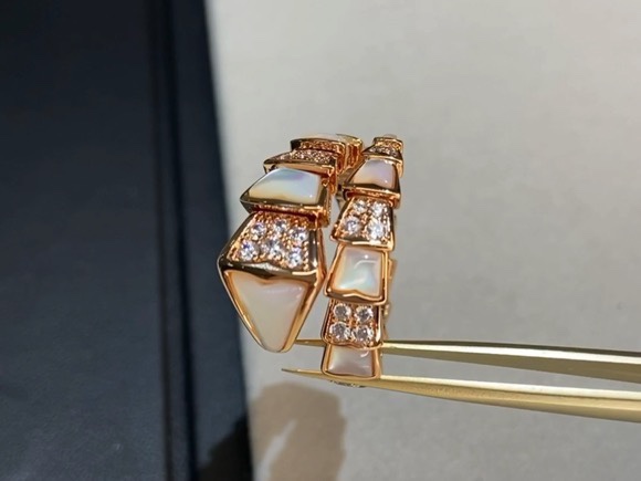 Bvlgari ring