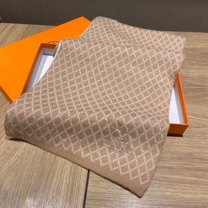 Hermes 男性用クラシック囲巾 - 男性魅力溢れるデザイン