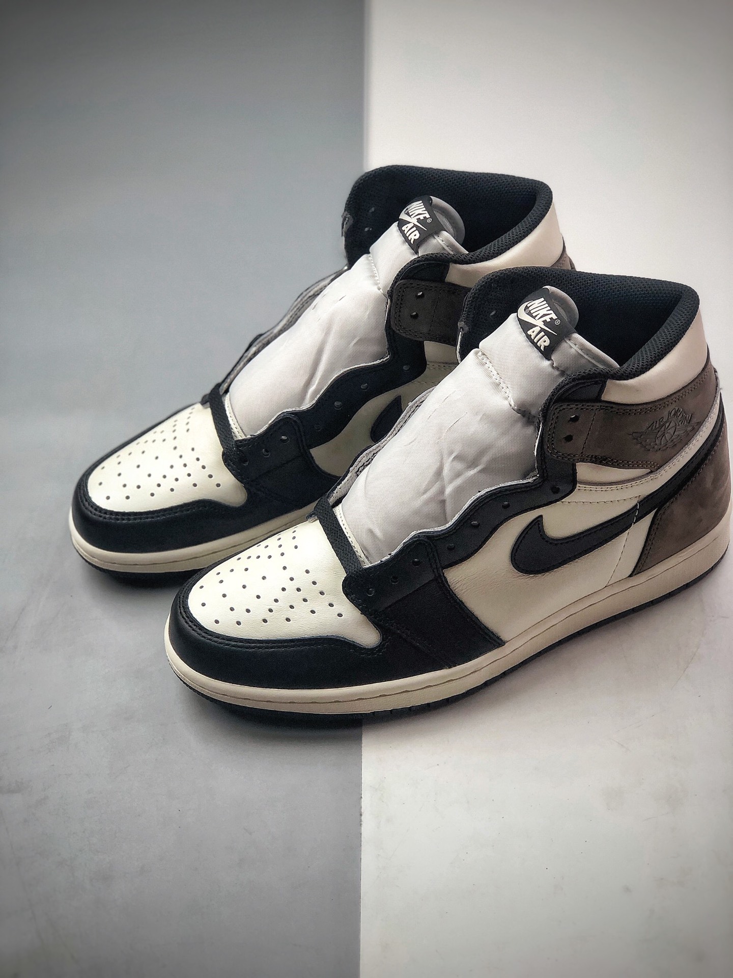 480 Air Jordan 1 Retro High OG 倒钩深棕 乔1/AJ1 倒勾黑高帮555088-105