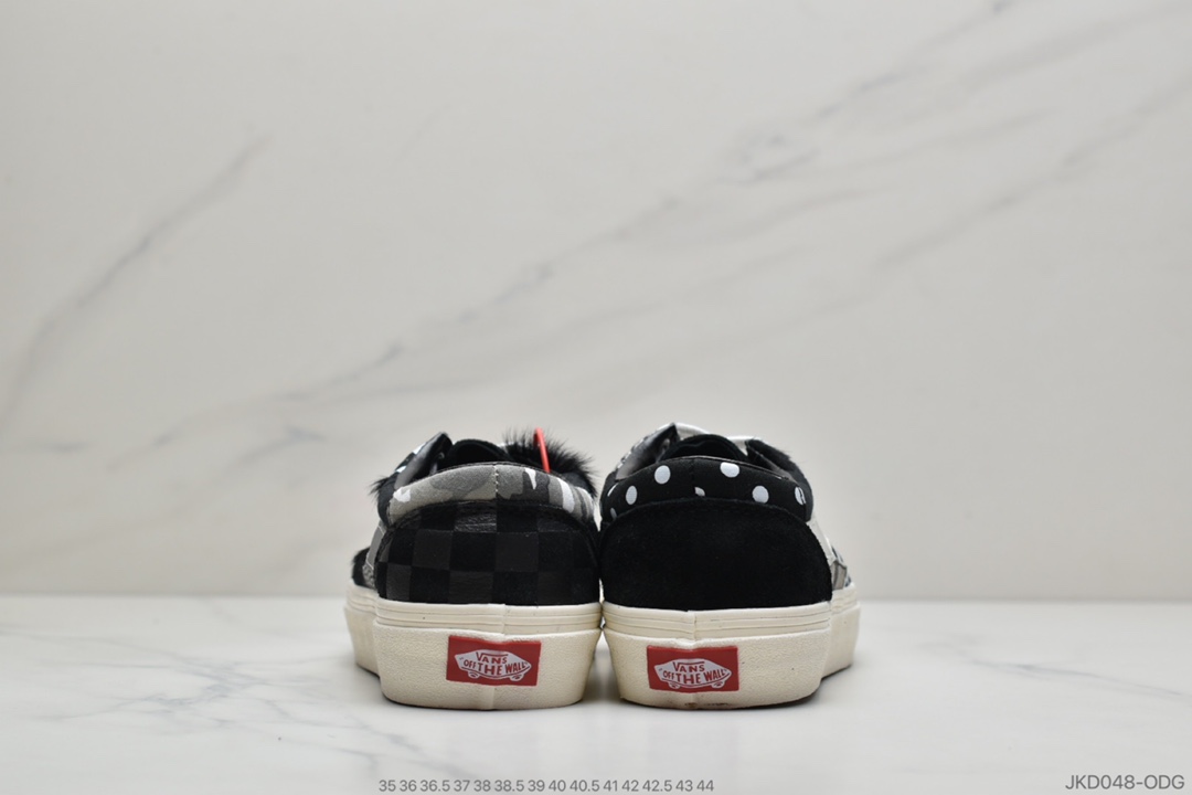 160 公司级英国知名球鞋店铺Size x Vans Bold Ni”Patchwork III/Black/Truewht”经典复古大LOGO休闲运动硫化百搭板鞋“VN0A3WLP4UM1