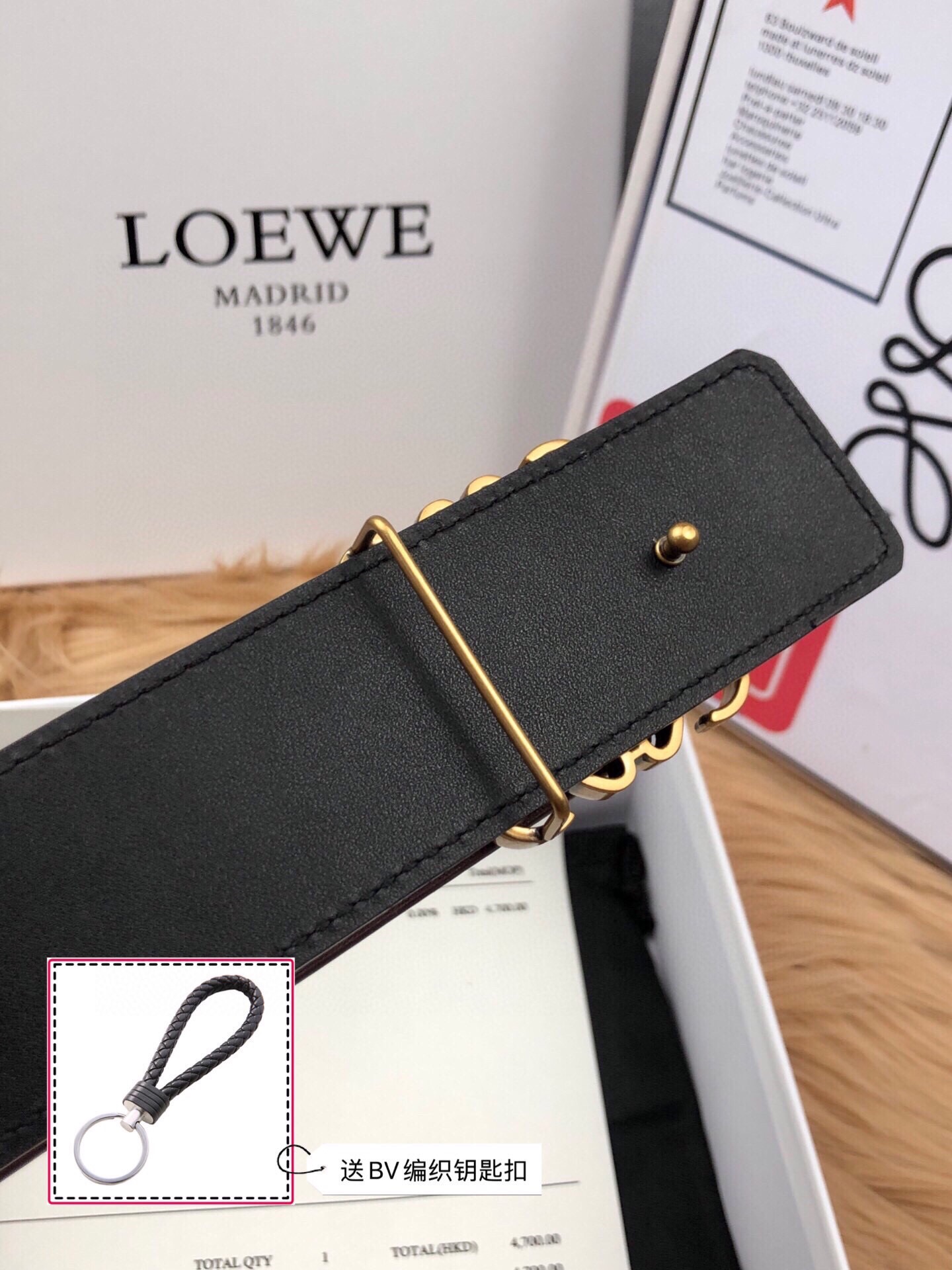 Loewe LOEWE 150 宽度：3 8cm 最新双面平纹牛皮设计 搭配 款 精品扣