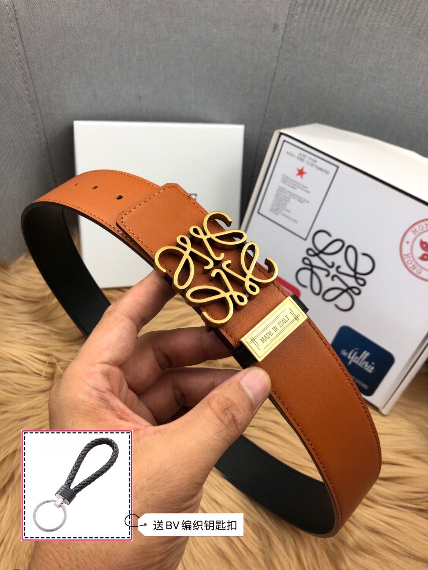 Loewe LOEWE 150 宽度：3 8cm 最新双面平纹牛皮设计 搭配 款 精品扣