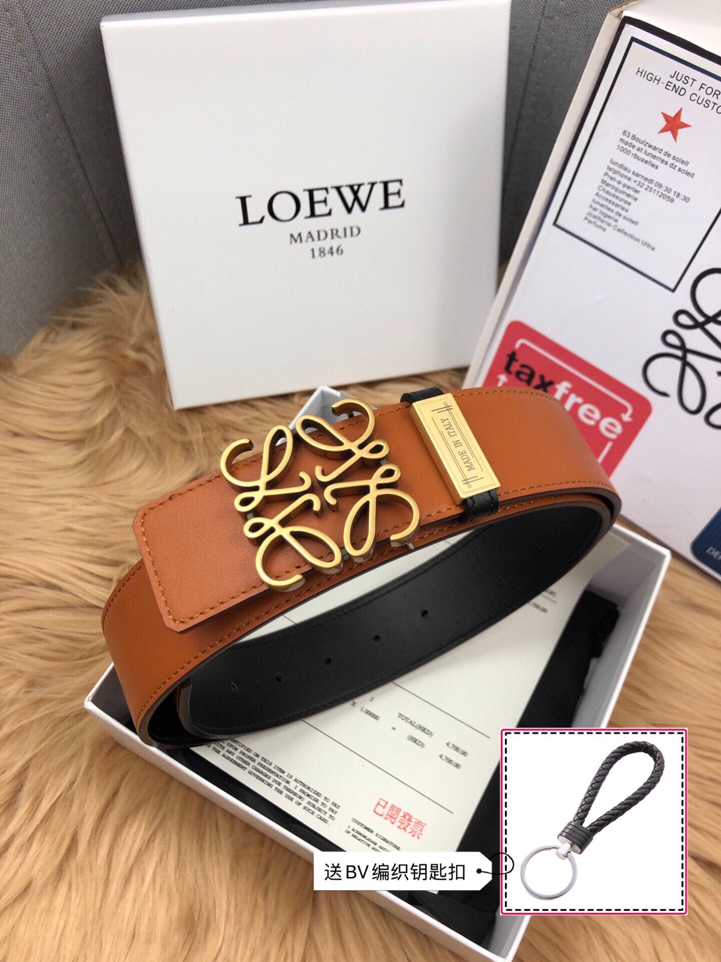 Loewe LOEWE 150 宽度：3 8cm 最新双面平纹牛皮设计 搭配 款 精品扣